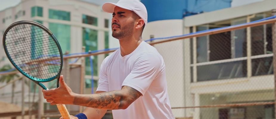 Proteção Solar em Roupas e Acessórios: Por Que a Norma Brasileira é Mais Confiável para o Nosso Clima?