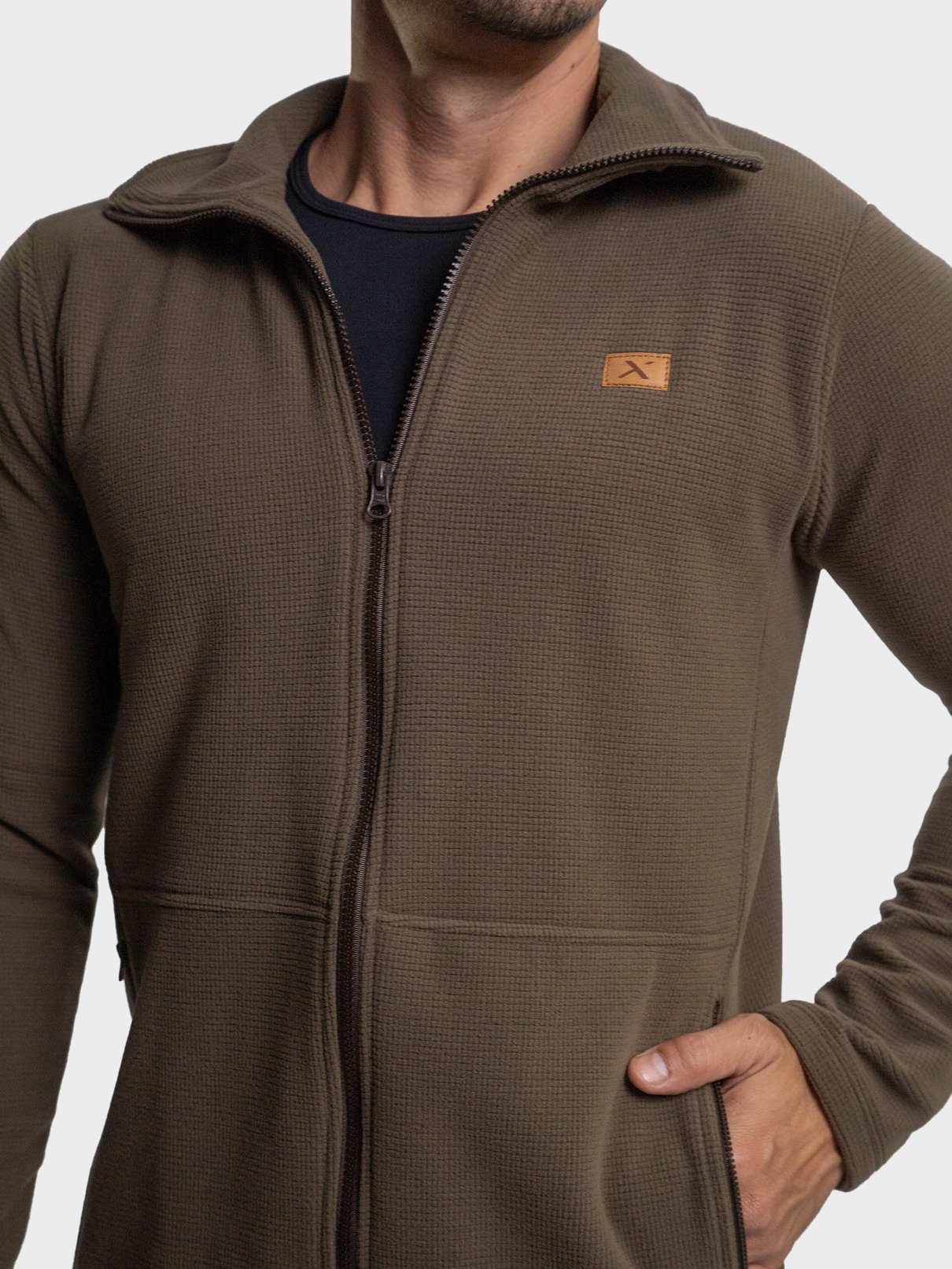 x casaco fleece masculino com bolso thermo soft solar extreme uv marrom detalhe